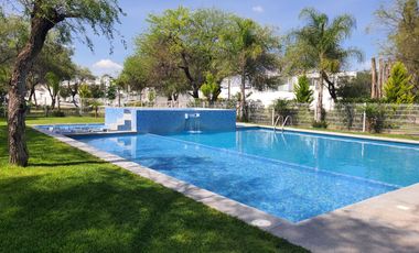 Venta de Casa al Sur de la Cd. Fracc. Mangata Residencial a 3 min de SAMS del Sur, Vigilancia las 24 hrs