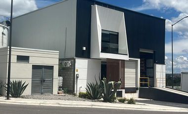 Bodega Moderna En Business Park San Juan Del Río Con Oficinas Equipadas Y Acceso Directo A La Carretera 57 Qro-mex