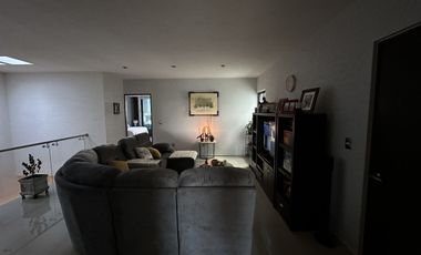 CASA EN VENTA EN CUMBRES DEL LAGO JURIQUILLA