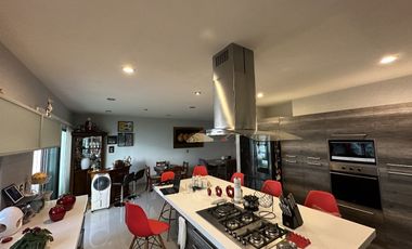 CASA EN VENTA EN CUMBRES DEL LAGO JURIQUILLA