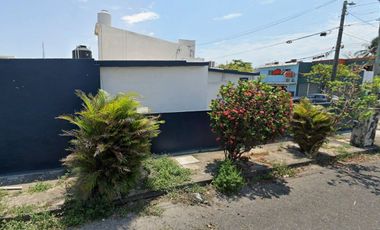 HERMOSA CASA EN LA FLORESTA . VERACRUZ, VER A BAJO PRECIO RECUPERACION BANCARIA