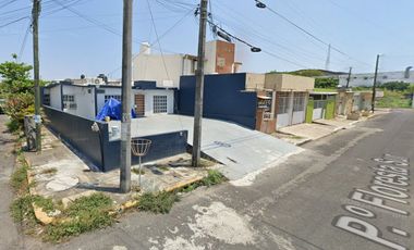 HERMOSA CASA EN LA FLORESTA . VERACRUZ, VER A BAJO PRECIO RECUPERACION BANCARIA