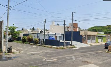 HERMOSA CASA EN LA FLORESTA . VERACRUZ, VER A BAJO PRECIO RECUPERACION BANCARIA