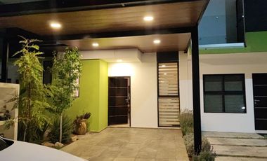 Renta casa amueblada en Fracc. Abedules, Morelia