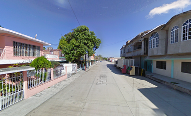 Casa en Venta en Revolución Mexicana, Pánuco – Amplia, Bien Ubicada y con Gran Plusvalía