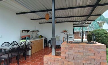 Casa campestre en venta en Fusagasugá – Vereda La Isla, 1.100 m² de naturaleza y confort