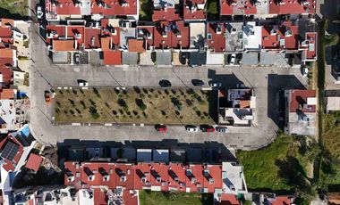 Casa En Venta con Recámara en planta baja atrás de la Pepsi