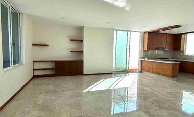 Casa En Venta con Recámara en planta baja atrás de la Pepsi