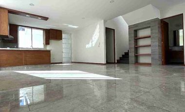 Casa En Venta con Recámara en planta baja atrás de la Pepsi