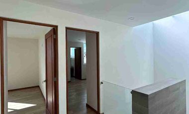 Casa En Venta con Recámara en planta baja atrás de la Pepsi