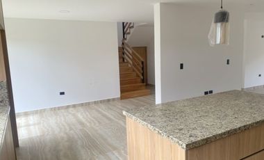 Lujosa villa en venta por estrenar  Challuabamba - Cuenca