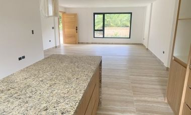 Lujosa villa en venta por estrenar  Challuabamba - Cuenca