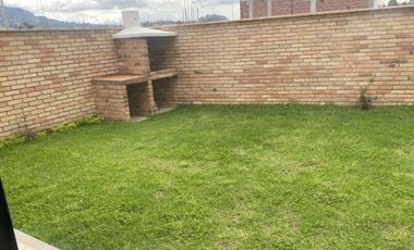 Lujosa villa en venta por estrenar  Challuabamba - Cuenca