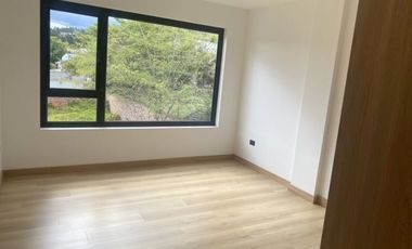 Lujosa villa en venta por estrenar  Challuabamba - Cuenca