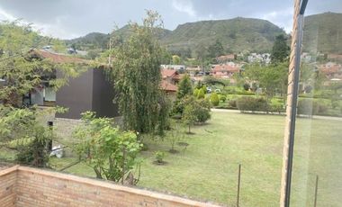 Lujosa villa en venta por estrenar  Challuabamba - Cuenca