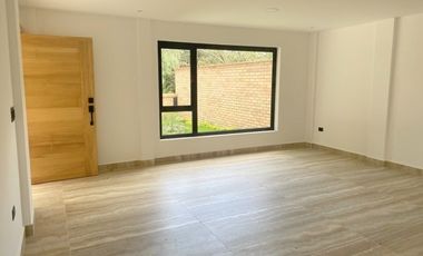 Lujosa villa en venta por estrenar  Challuabamba - Cuenca