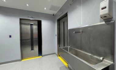 CLÍNICA EN VENTA – TORRE MÉDICA SOLARIS, FRENTE AL MALL DEL SOL.
