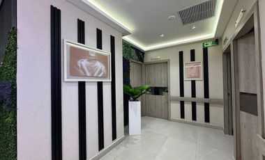 CLÍNICA EN VENTA – TORRE MÉDICA SOLARIS, FRENTE AL MALL DEL SOL.