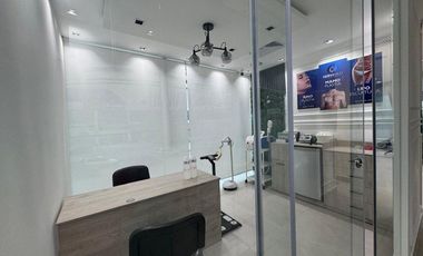 CLÍNICA EN VENTA – TORRE MÉDICA SOLARIS, FRENTE AL MALL DEL SOL.