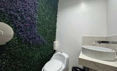 CLÍNICA EN VENTA – TORRE MÉDICA SOLARIS, FRENTE AL MALL DEL SOL.