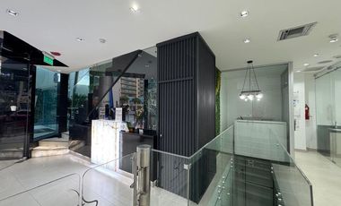 CLÍNICA EN VENTA – TORRE MÉDICA SOLARIS, FRENTE AL MALL DEL SOL.