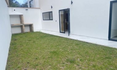 Lujosa villa en venta por estrenar Challuabamba - Cuenca