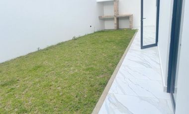 Lujosa villa en venta por estrenar Challuabamba - Cuenca