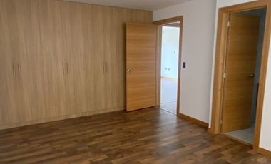 Lujosa villa en venta por estrenar Challuabamba - Cuenca