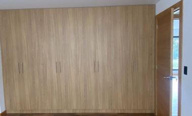 Lujosa villa en venta por estrenar Challuabamba - Cuenca