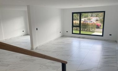 Lujosa villa en venta por estrenar Challuabamba - Cuenca