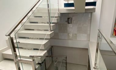 CÓD. 1312. CASA DE DOS PISOS EN SECTOR DE LA PEDREGOSA EN VALLEDUPAR.