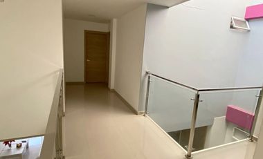 CÓD. 1312. CASA DE DOS PISOS EN SECTOR DE LA PEDREGOSA EN VALLEDUPAR.