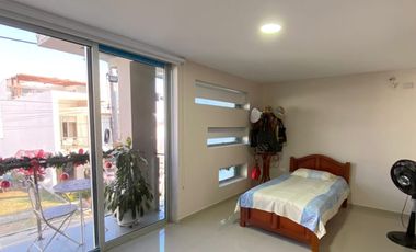 CÓD. 1312. CASA DE DOS PISOS EN SECTOR DE LA PEDREGOSA EN VALLEDUPAR.