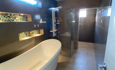 CÓD. 1312. CASA DE DOS PISOS EN SECTOR DE LA PEDREGOSA EN VALLEDUPAR.