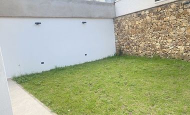 Lujosa villa en venta por estrenar Challuabamba - Panamericacna Norte - Cuenca
