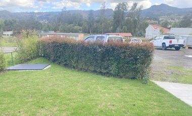 Lujosa villa en venta por estrenar Challuabamba - Panamericacna Norte - Cuenca