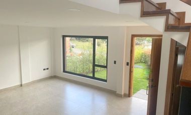 Lujosa villa en venta por estrenar Challuabamba - Panamericacna Norte - Cuenca