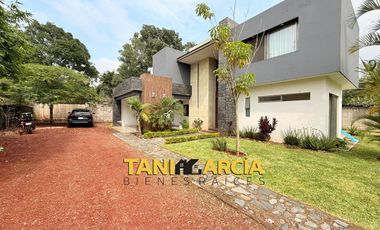 Vendo Propiedad de 981 m2 de terreno, Zona Los Pinos en Fortín.