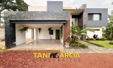 Vendo Propiedad de 981 m2 de terreno, Zona Los Pinos en Fortín.