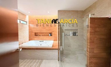 Vendo Propiedad de 981 m2 de terreno, Zona Los Pinos en Fortín.