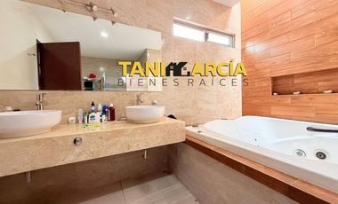 Vendo Propiedad de 981 m2 de terreno, Zona Los Pinos en Fortín.