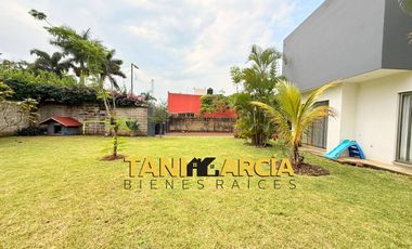 Vendo Propiedad de 981 m2 de terreno, Zona Los Pinos en Fortín.