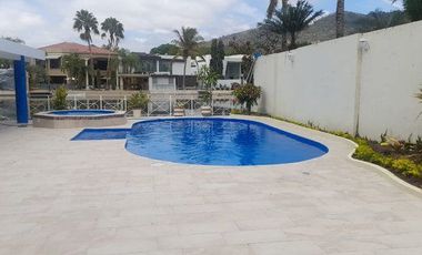 VIA LA COSTA LAGUNA CLUB CON VISTA AL LAGO