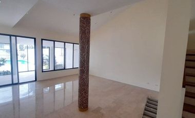 VIA LA COSTA LAGUNA CLUB CON VISTA AL LAGO