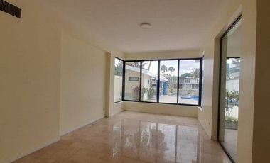 VIA LA COSTA LAGUNA CLUB CON VISTA AL LAGO