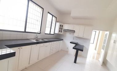 VIA LA COSTA LAGUNA CLUB CON VISTA AL LAGO