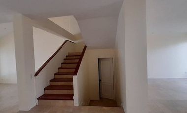 VIA LA COSTA LAGUNA CLUB CON VISTA AL LAGO