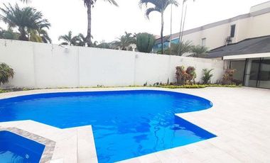 VIA LA COSTA LAGUNA CLUB CON VISTA AL LAGO