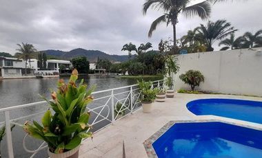 VIA LA COSTA LAGUNA CLUB CON VISTA AL LAGO