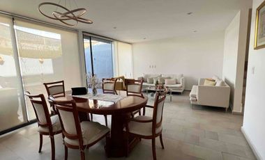 Casa en venta seminueva en Querétaro junto a El Refugio